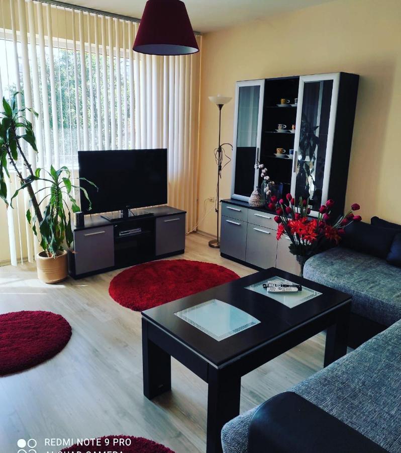 Pleven Sunny Apartment מראה חיצוני תמונה